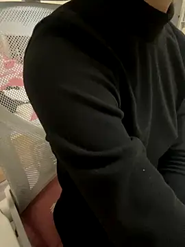 Snapshot of Mina048 chatting on 11/05/25, 12:36 Mina048 online show from 11/05/25, 12:36