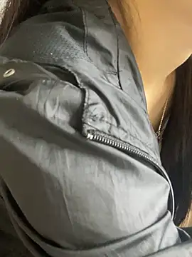 Snapshot of Mina048 chatting on 12/01/25, 06:58 Mina048 online show from 12/01/25, 06:58