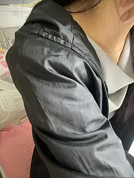 Snapshot of Mina048 chatting on 12/16/25, 05:44 Mina048 online show from 12/16/25, 05:44