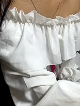 Snapshot of Mina048 chatting on 10/24/25, 09:52 Mina048 online show from 10/24/25, 09:52