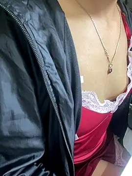 Snapshot of Mina048 chatting on 11/03/25, 10:08 Mina048 online show from 11/03/25, 10:08