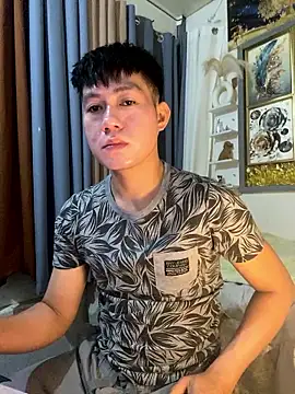 Snapshot of xshyboyx chatting on 01/12/26, 12:01 xshyboyx online show from 01/12/26, 12:01