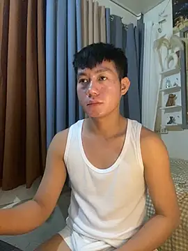 Snapshot of xshyboyx chatting on 02/05/26, 02:46 xshyboyx online show from 02/05/26, 02:46