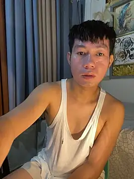 Snapshot of xshyboyx chatting on 02/12/26, 03:06 xshyboyx online show from 02/12/26, 03:06