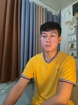 Snapshot of xshyboyx chatting on 02/01/26, 01:48 xshyboyx online show from 02/01/26, 01:48