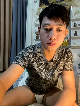 Snapshot of xshyboyx chatting on 09/14/25, 05:41 xshyboyx online show from 09/14/25, 05:41