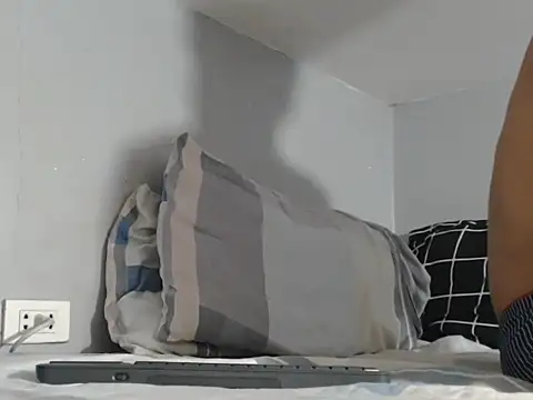 Natsboii online show from 04/10/26, 10:22