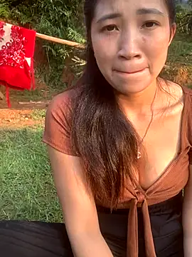 ThiHa003 online show from 10/10/25, 09:54