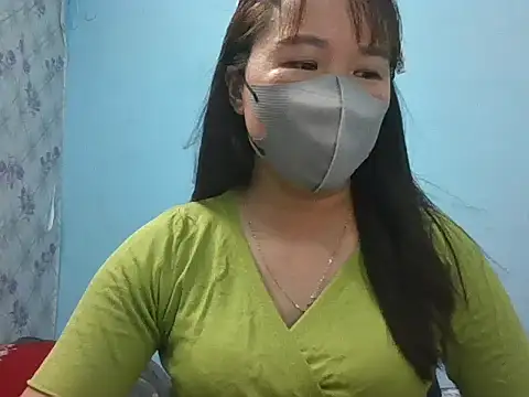 Snapshot of Hachi077 chatting on 09/15/25, 03:51 Hachi077 online show from 09/15/25, 03:51