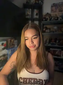 Snapshot of yourcumdoll chatting on 07/06/26, 06:43 yourcumdoll online show from 07/06/26, 06:43