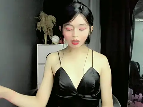 LexiLove online show from 10/09/25, 01:11