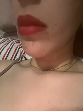 Snapshot of Mimisixo chatting on 07/16/26, 12:07 Mimisixo online show from 07/16/26, 12:07