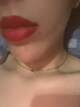 Snapshot of Mimisixo chatting on 07/17/26, 01:41 Mimisixo online show from 07/17/26, 01:41