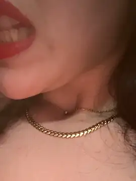 Snapshot of Mimisixo chatting on 05/15/26, 11:25 Mimisixo online show from 05/15/26, 11:25