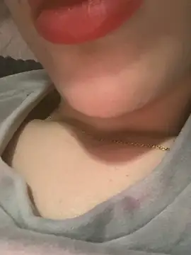 Mimisixo online show from 04/04/26, 11:11