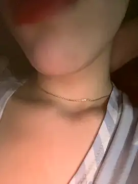 Mimisixo online show from 10/14/25, 10:31