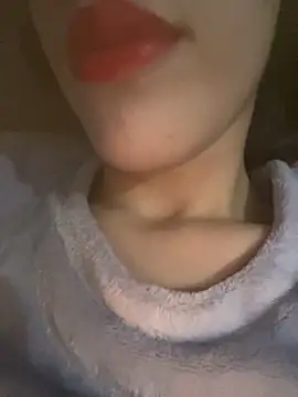 Mimisixo online show from 11/18/25, 11:15