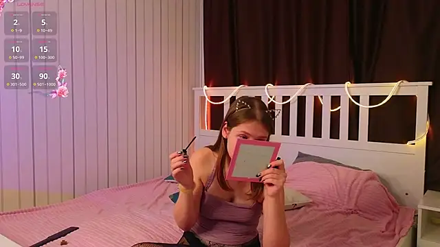 BeatrixCarIeton online show from 12/03/25, 07:24