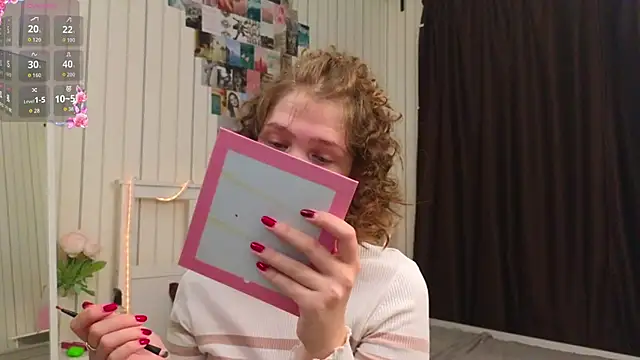 BeatrixCarIeton online show from 11/11/25, 07:19