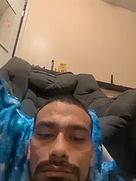 Cnutt310 online show from 12/15/25, 03:29