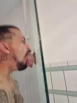 Cnutt310 online show from 11/08/25, 10:35