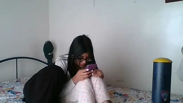 Snapshot of milkxxicecream chatting on 09/30/25, 03:29 milkxxicecream online show from 09/30/25, 03:29