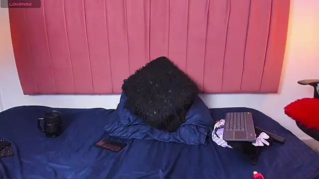 ana foxi online show from 04/15/26, 07:58