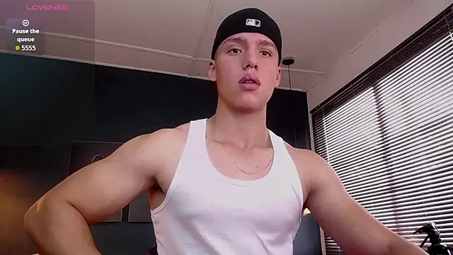 Snapshot of deivid_parker chatting on 11/26/25, 04:18 deivid parker online show from 11/26/25, 04:18