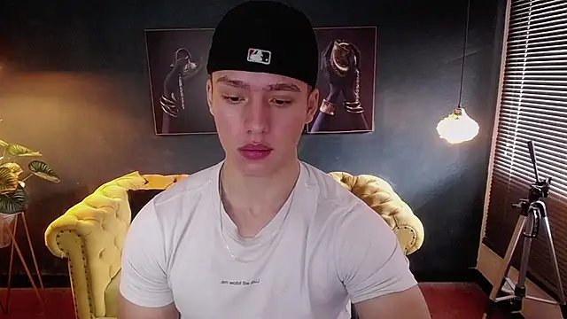 Snapshot of deivid_parker chatting on 12/02/25, 02:08 deivid parker online show from 12/02/25, 02:08