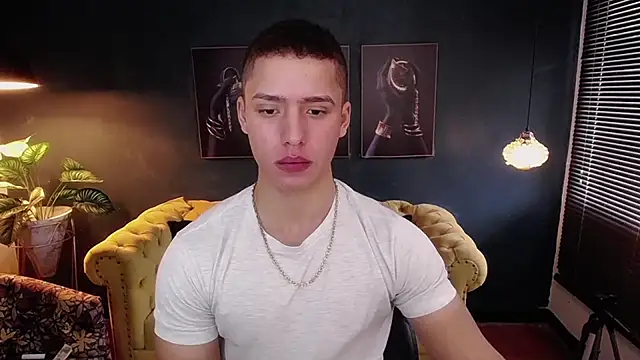 Snapshot of deivid_parker chatting on 09/13/25, 02:06 deivid parker online show from 09/13/25, 02:06