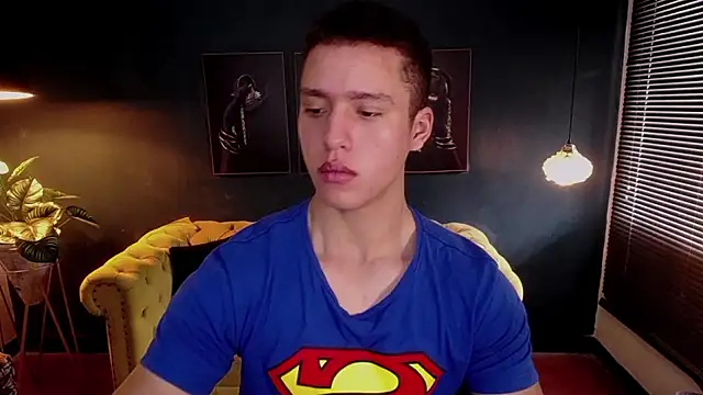 Snapshot of deivid_parker chatting on 10/16/25, 02:03 deivid parker online show from 10/16/25, 02:03