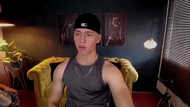 Snapshot of deivid_parker chatting on 11/22/25, 02:05 deivid parker online show from 11/22/25, 02:05