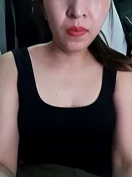 Ariana-Vy online show from 11/18/25, 12:04