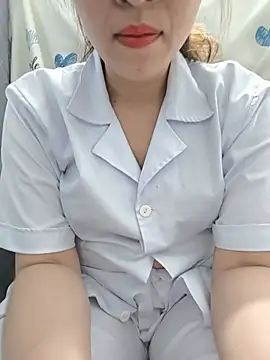 Snapshot of Ariana-Vy chatting on 06/19/26, 01:11 Ariana-Vy online show from 06/19/26, 01:11
