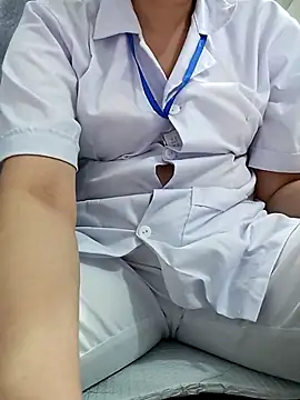 Ariana-Vy online show from 04/21/26, 02:25