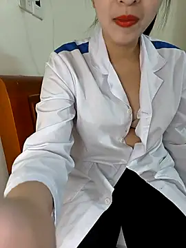 Ariana-Vy online show from 11/02/25, 10:20