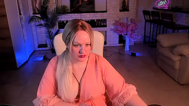 MariemLui online show from 10/12/25, 11:11