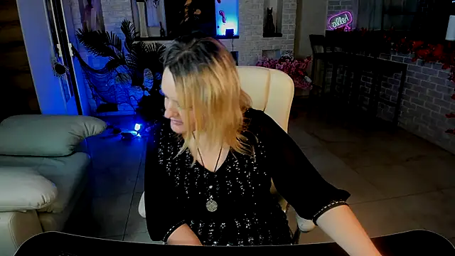 MariemLui online show from 10/26/25, 12:16