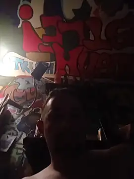 Snapshot of Twoslipperywhenwett chatting on 11/05/25, 04:43 Twoslipperywhenwett online show from 11/05/25, 04:43