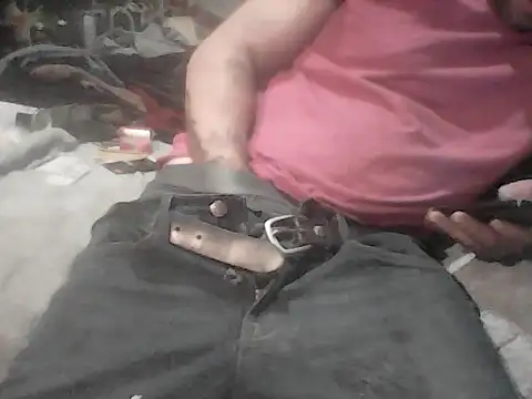 Twoslipperywhenwett online show from 05/06/26, 07:51