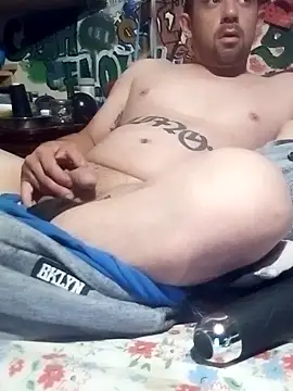 Snapshot of Twoslipperywhenwett chatting on 09/09/25, 04:27 Twoslipperywhenwett online show from 09/09/25, 04:27