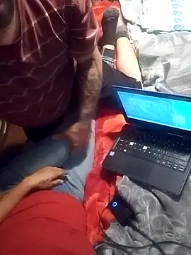 Snapshot of Twoslipperywhenwett chatting on 09/19/25, 08:57 Twoslipperywhenwett online show from 09/19/25, 08:57