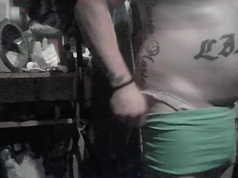 Twoslipperywhenwett online show from 12/20/25, 10:23