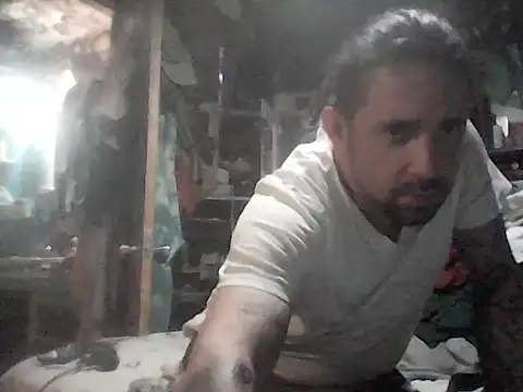 Twoslipperywhenwett online show from 03/25/26, 08:52