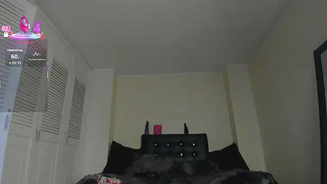 Snapshot of Draculairis chatting on 10/01/25, 02:10 Draculairis online show from 10/01/25, 02:10