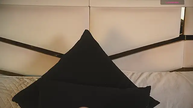 ambar rosse25 online show from 09/09/25, 11:41