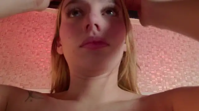 ambar rosse25 online show from 11/21/25, 11:42