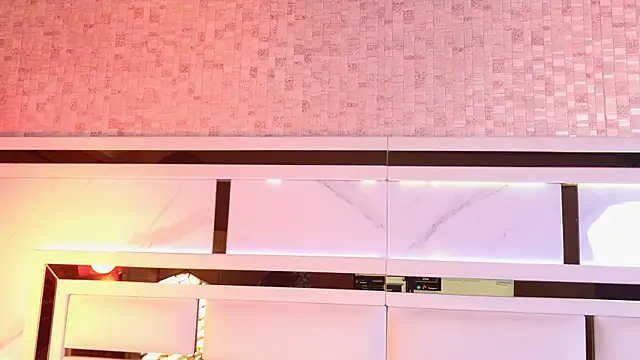 ambar rosse25 online show from 10/24/25, 11:42