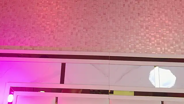 ambar rosse25 online show from 11/16/25, 11:37