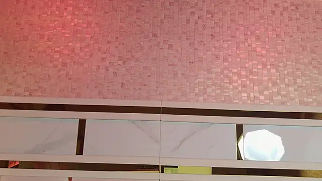 ambar rosse25 online show from 11/15/25, 11:36